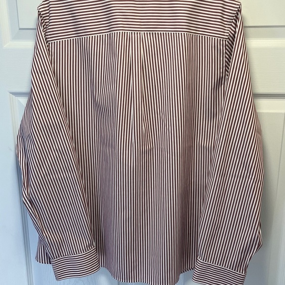UNTUCKit Button Down Shirt - Picture 2 of 7
